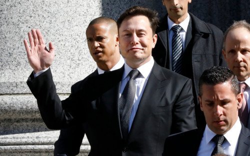 Состояние Маска упало на $2,8 млрд после твита о дорогих акциях Tesla