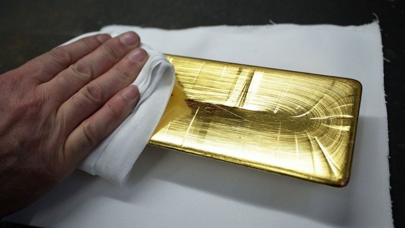 Слишком высокие риски: золото дорожает до рекордных уровней