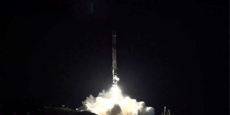 Підключаються до смартфона. SpaceX запустила першу партію оновлених супутників Starlink