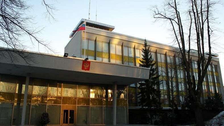 Посольство России в Швеции ответило на случаи вандализма против дипмиссии
