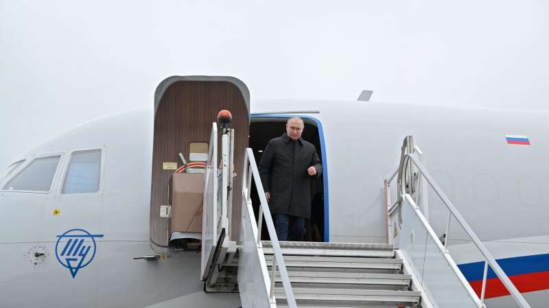 Сегодня Владимир Путин приедет в Казахстан с государственным визитом