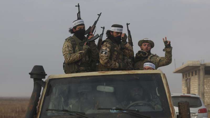 ИГ* усилило свои позиции в Сирии, заявил командующий SDF