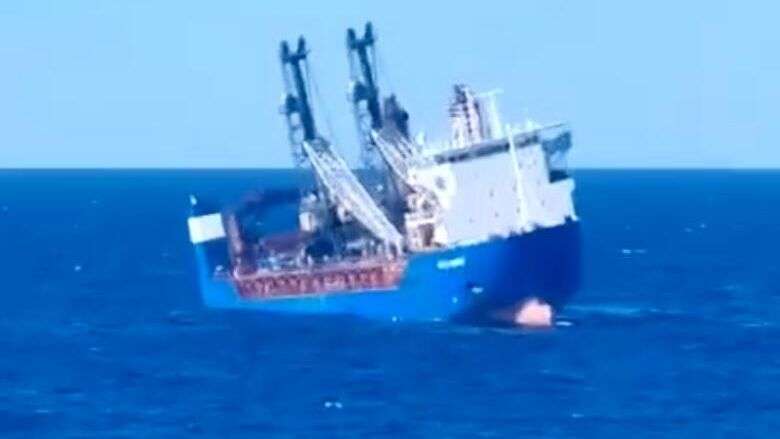 На борту российского судна "Урса Майор" обнаружили пробоину