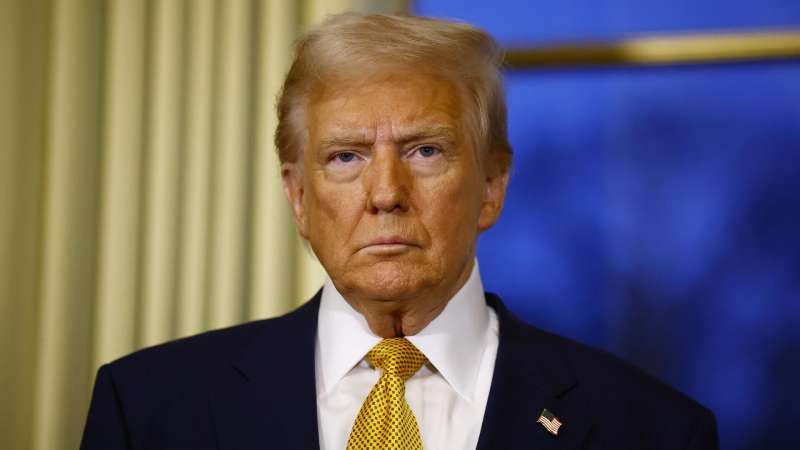 Трамп заявил, что не бросит Украину