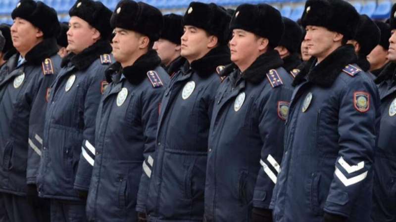 В Астане сотрудники полиции перешли на усиленный вариант несения службы