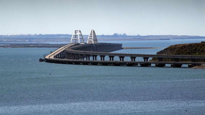 ВСУ пытались атаковать Крымский мост новым оружием, пишут СМИ