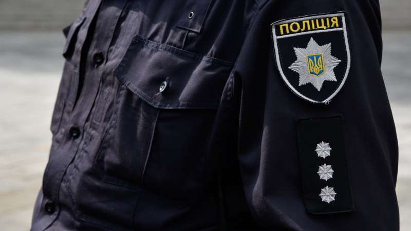 В Киеве задержали школьника, напавшего с ножом на учительницу