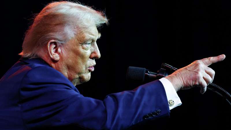 WP узнала детали частных разговоров Трампа об ударах по Ирану